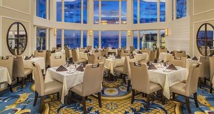 Water's Edge Resort and spa w indoor and outdoor pool and beach. Condo Sleeps 6