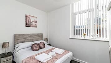 1 bedroom, iron/ironing board, free WiFi, bed sheets
