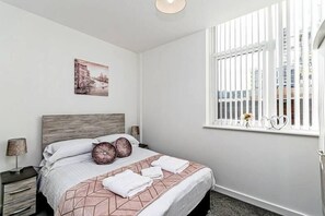 1 soverom, strykejern/-brett, wi-fi (inkludert) og sengetøy