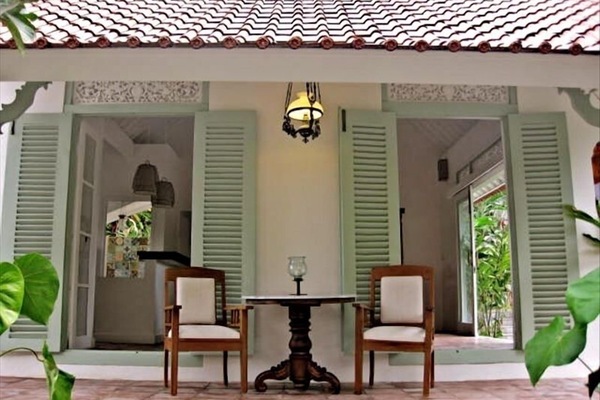 Living Room Verandah for breakfast dining.