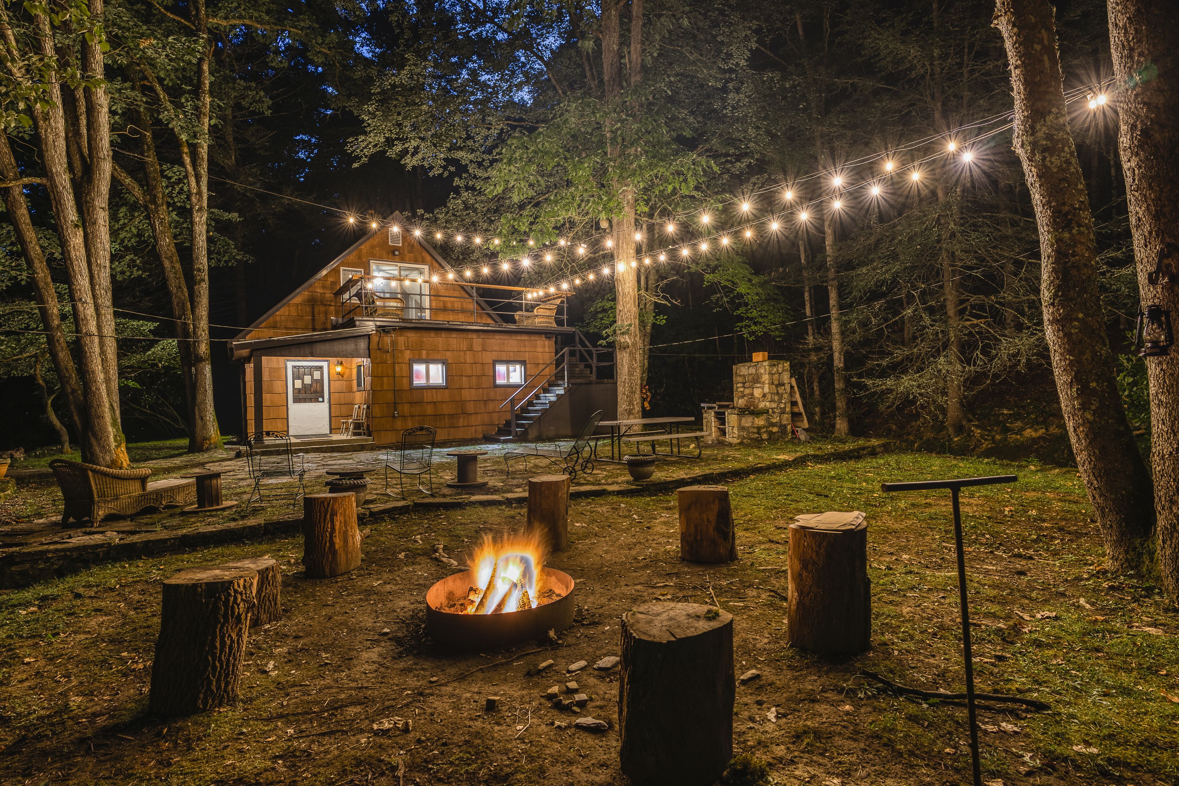 Hungry Mother Island. A unique cabin retreat.  In State Park, Back of the Dragon