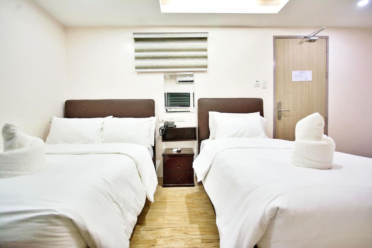1 bedroom, free WiFi, bed sheets
