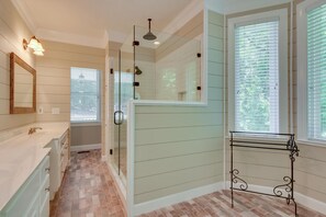 Bathroom - Masters rental house  (Appling)