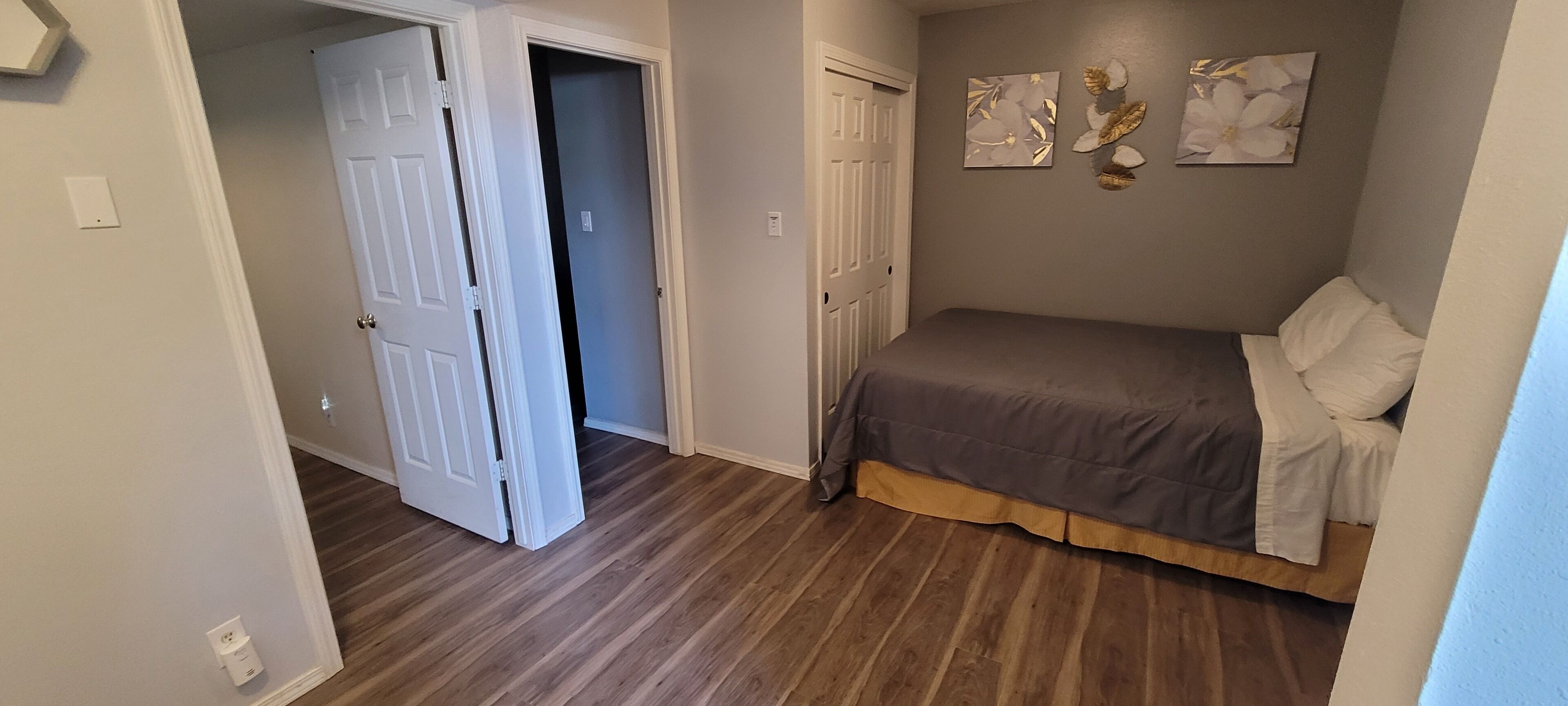 3 bedrooms, iron/ironing board, travel crib, free WiFi