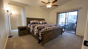 2 habitaciones, tabla de planchar con plancha, wifi y ropa de cama