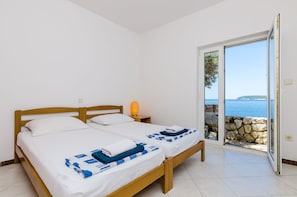 Apartment (Apt 1) | Desk, iron/ironing board, free WiFi, bed sheets - Sun & Sea Apartments (Dubrovnik)