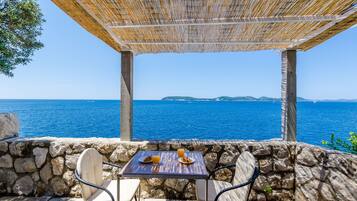 Apartment (Apt 1) | Terrace/patio