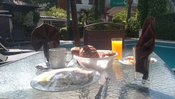 Outdoor dining - Hotel Parador del Rey (Temixco)