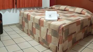 Basic Single Room | Laptop workspace, free WiFi, bed sheets