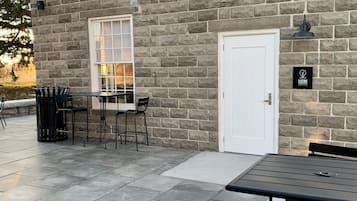 Der serveres morgenmad, frokost, aftensmad og amerikanske retter