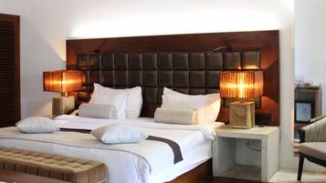 Deluxe Double or Twin Room, 1 King Bed | Premium bedding, memory foam beds, minibar, in-room safe