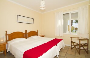 3 bedrooms, in-room safe, iron/ironing board, free WiFi