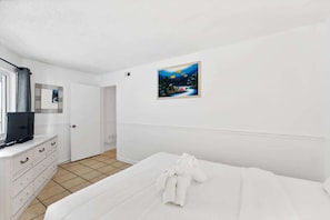 2 chambres, fer et planche à repasser, Wi-Fi, draps fournis