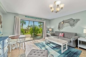 TV - The Summit 105 - Ground Floor Beach Retreat (Panama City)