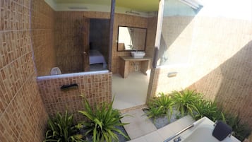 Superior Room | Bathroom | Hair dryer, towels