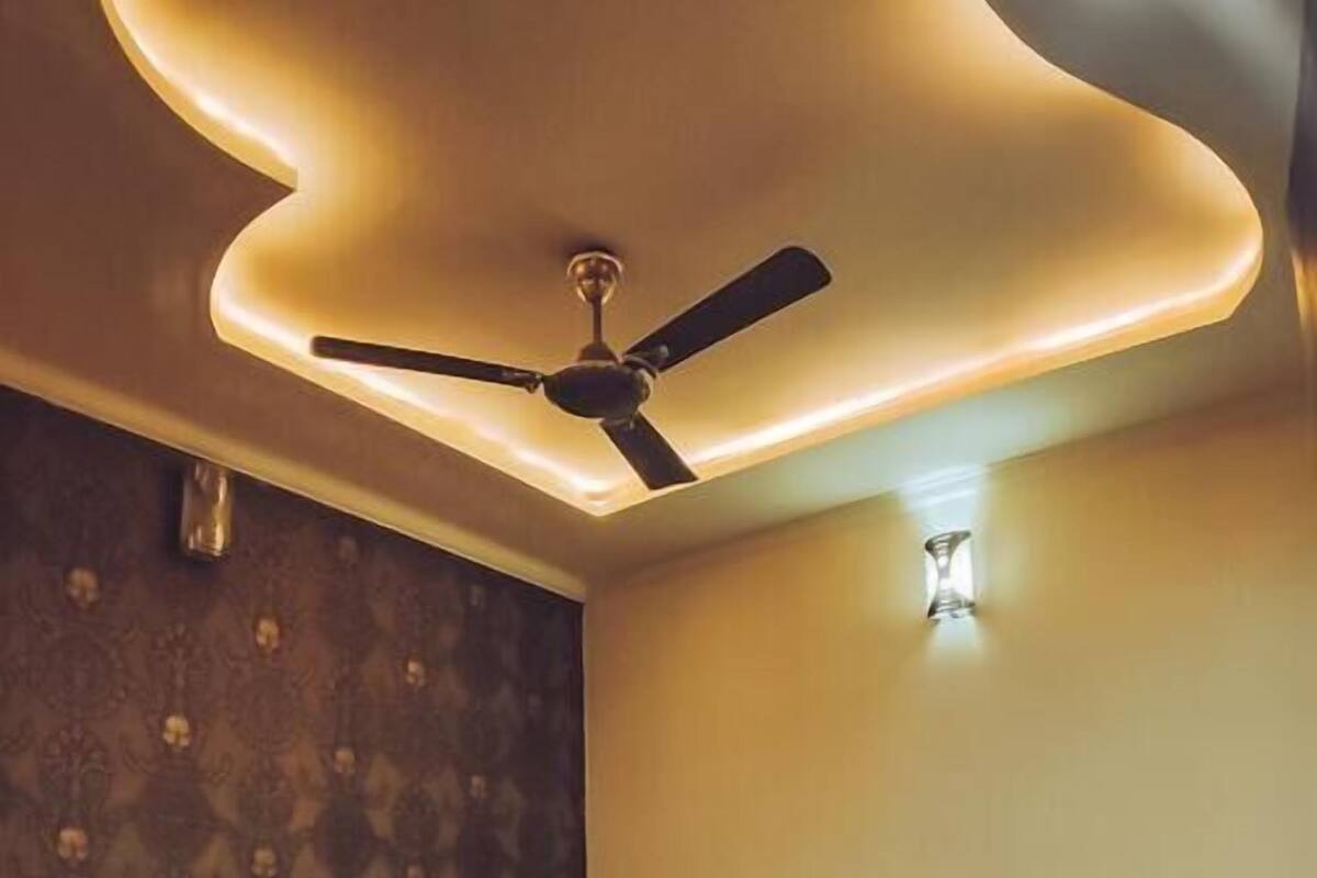 Individually decorated, individually furnished, desk, soundproofing