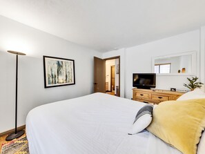 2 bedrooms, free WiFi, bed sheets