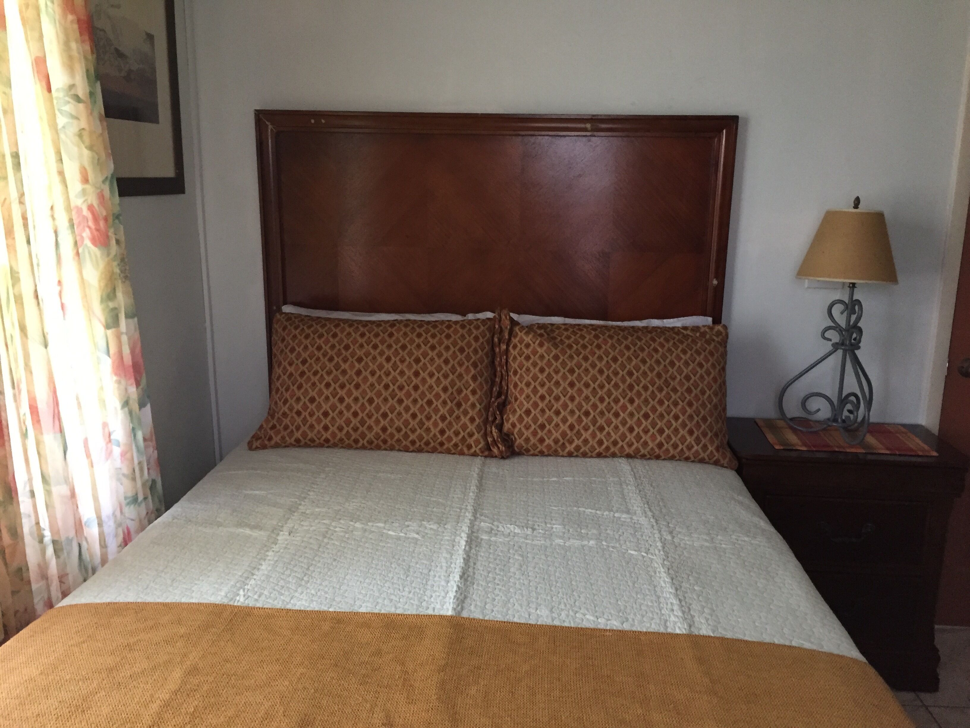1 bedroom, iron/ironing board, WiFi (free), bed sheets