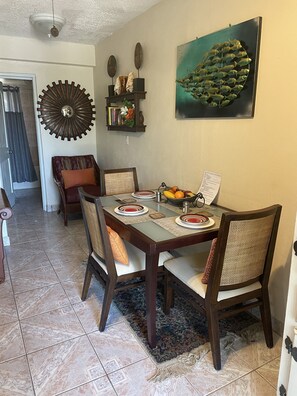 Dining - Comfy Quiet Sagusta Gardens 15B (Providenciales)