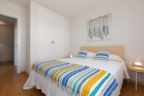 1 bedroom, iron/ironing board, bed sheets