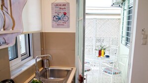 茶具/咖啡用具、冰箱、烤箱、炉灶