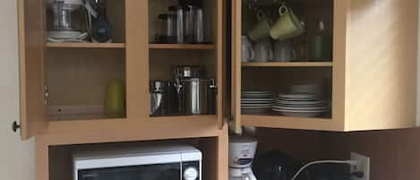 Fridge, microwave, oven, coffee/tea maker