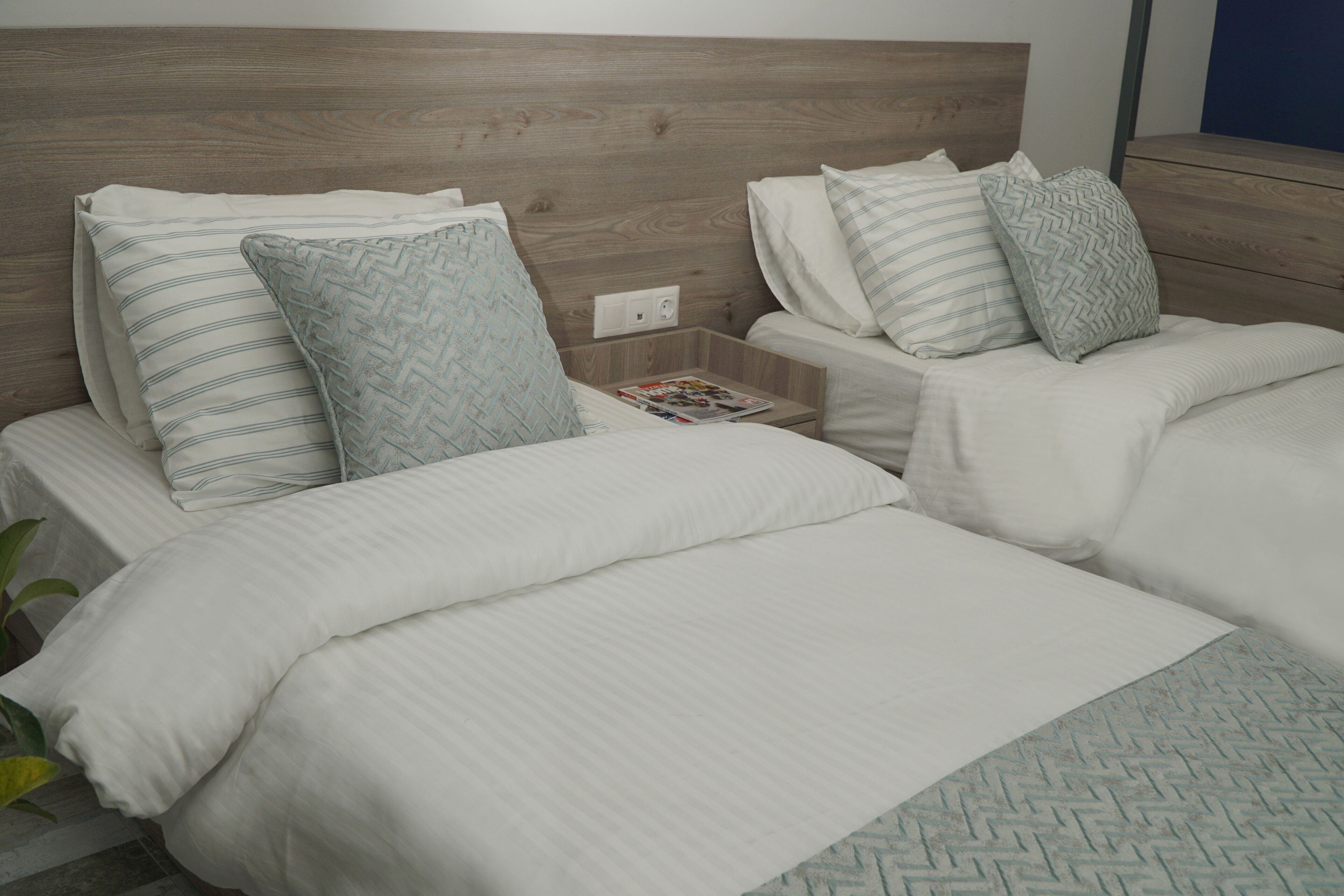 economy double or twin room, no windows | premium bedding, minibar, in-room safe, soundproofing