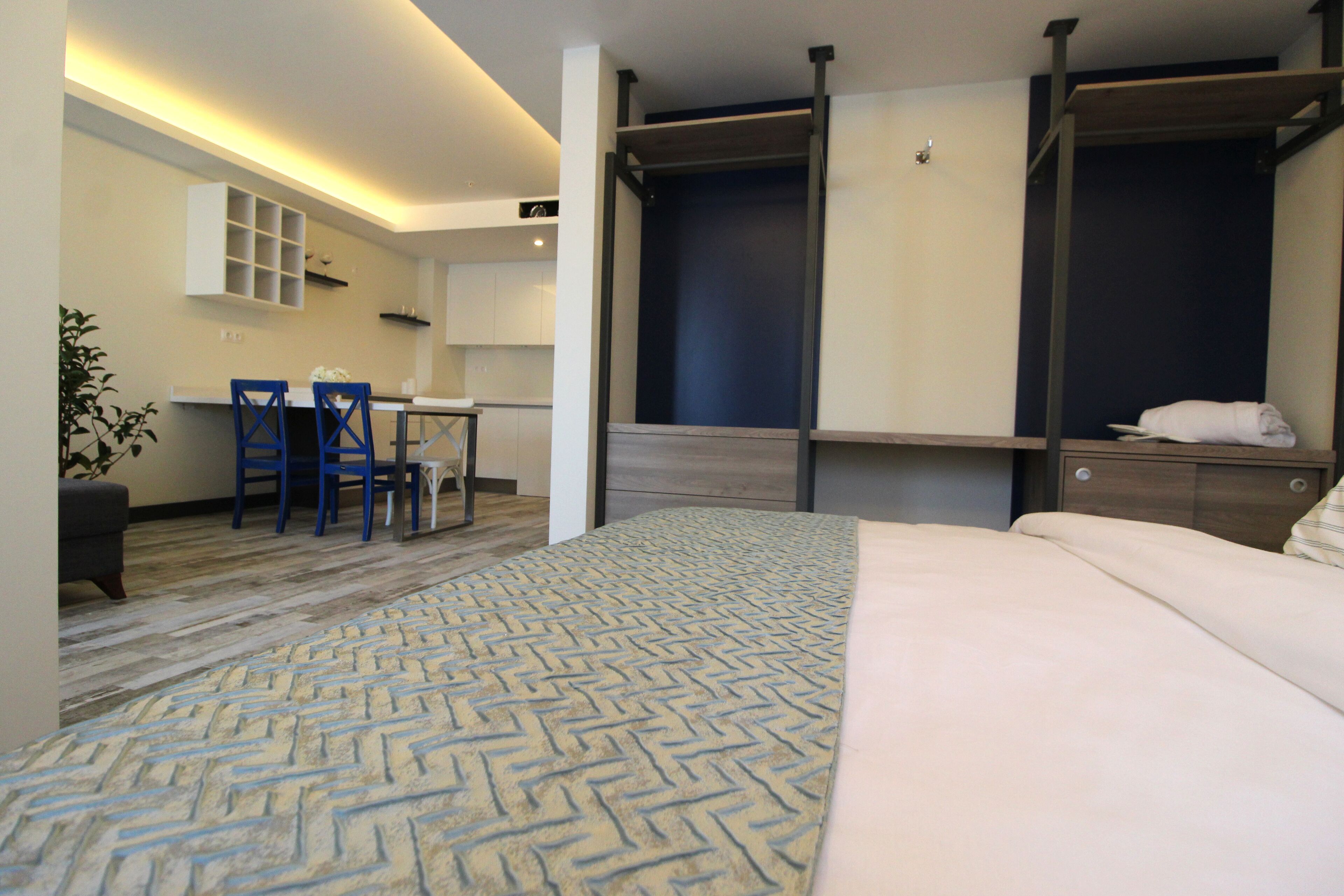 premium bedding, minibar, in-room safe, soundproofing