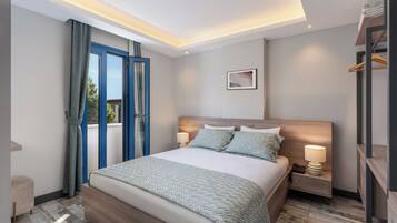 Superior Room (4 Adults) | Premium bedding, minibar, in-room safe, soundproofing