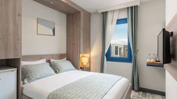 Premium bedding, minibar, in-room safe, soundproofing