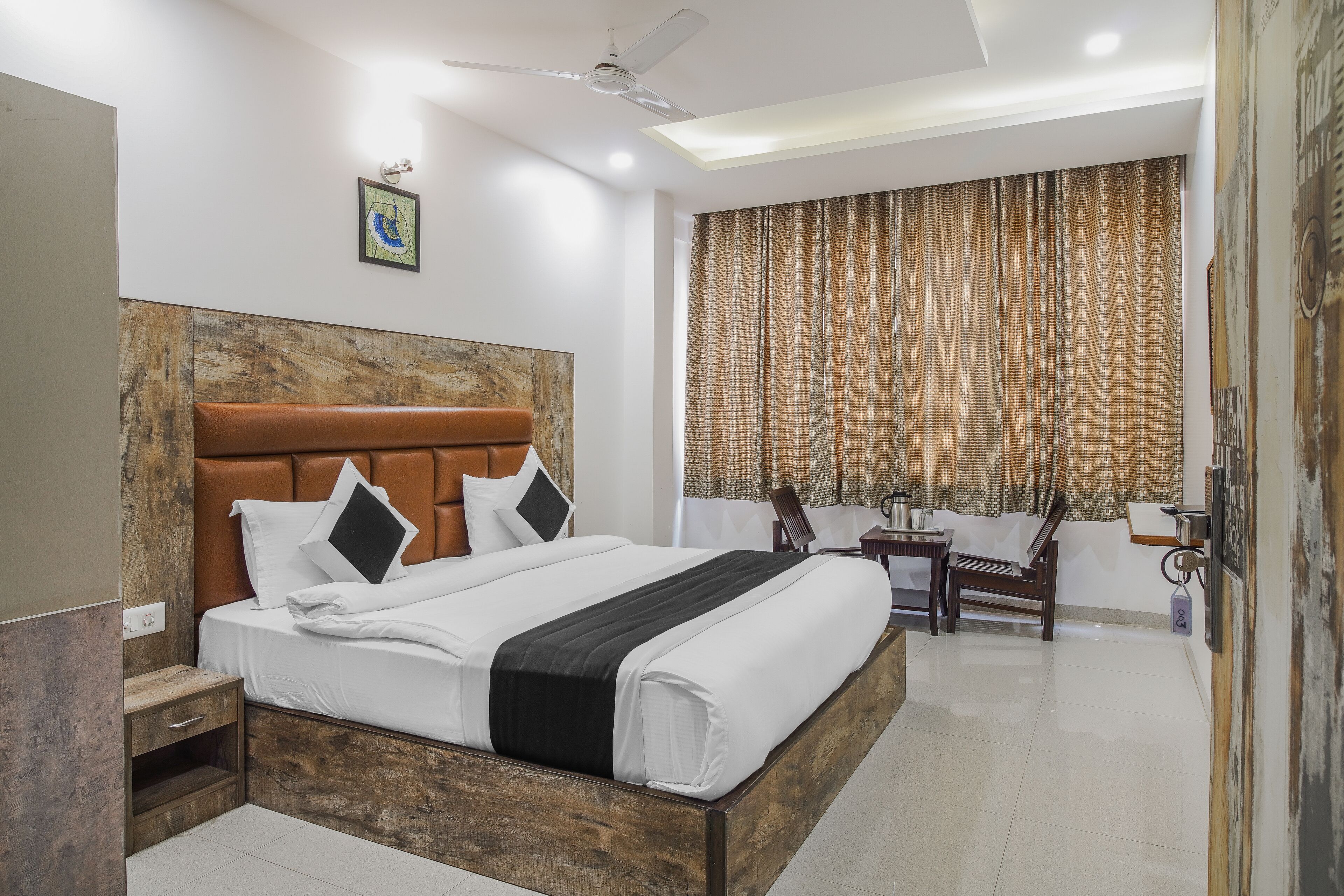 3 bedrooms, desk, iron/ironing board, free WiFi