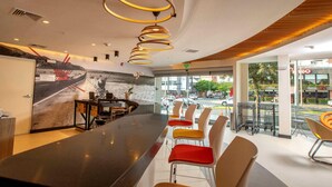Bar (on property) - ibis Styles Lima Benavides Miraflores Hotel (Lima)