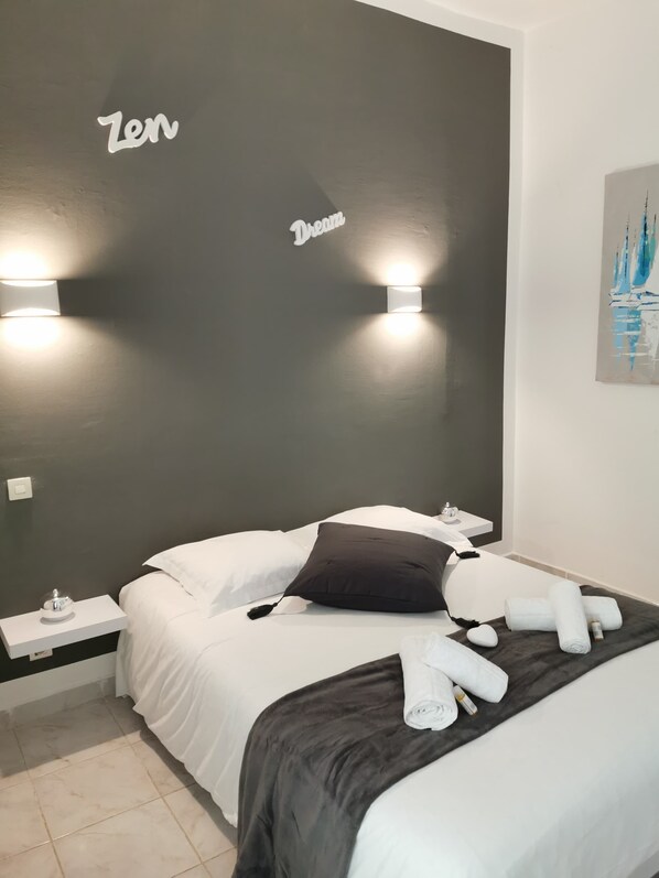 Classic Room | Free WiFi - L'Osteria A Stella - Hôtel Restaurant (Santa-Lucia-di-Moriani)