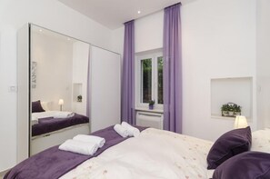 Apartment (Two Bedroom Apartment with Terrace)
