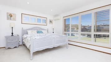 4 Schlafzimmer, Zimmersafe, Bügeleisen/Bügelbrett, kostenloses WLAN