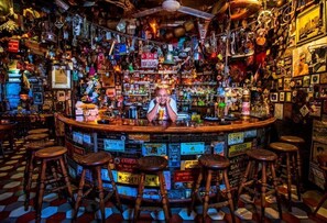 Bar (in der Unterkunft)