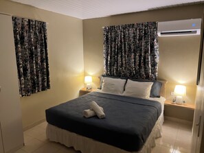 2 slaapkamers, een strijkplank/strijkijzer, gratis wifi, beddengoed