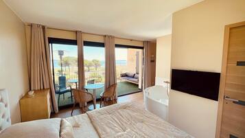 1 slaapkamer, een strijkplank/strijkijzer, reisbedje, gratis wifi