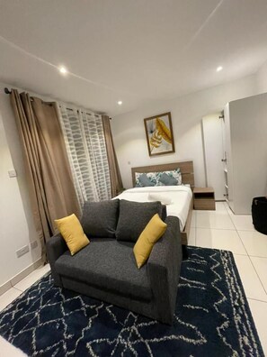 Camera Economy | Area soggiorno | TV LCD