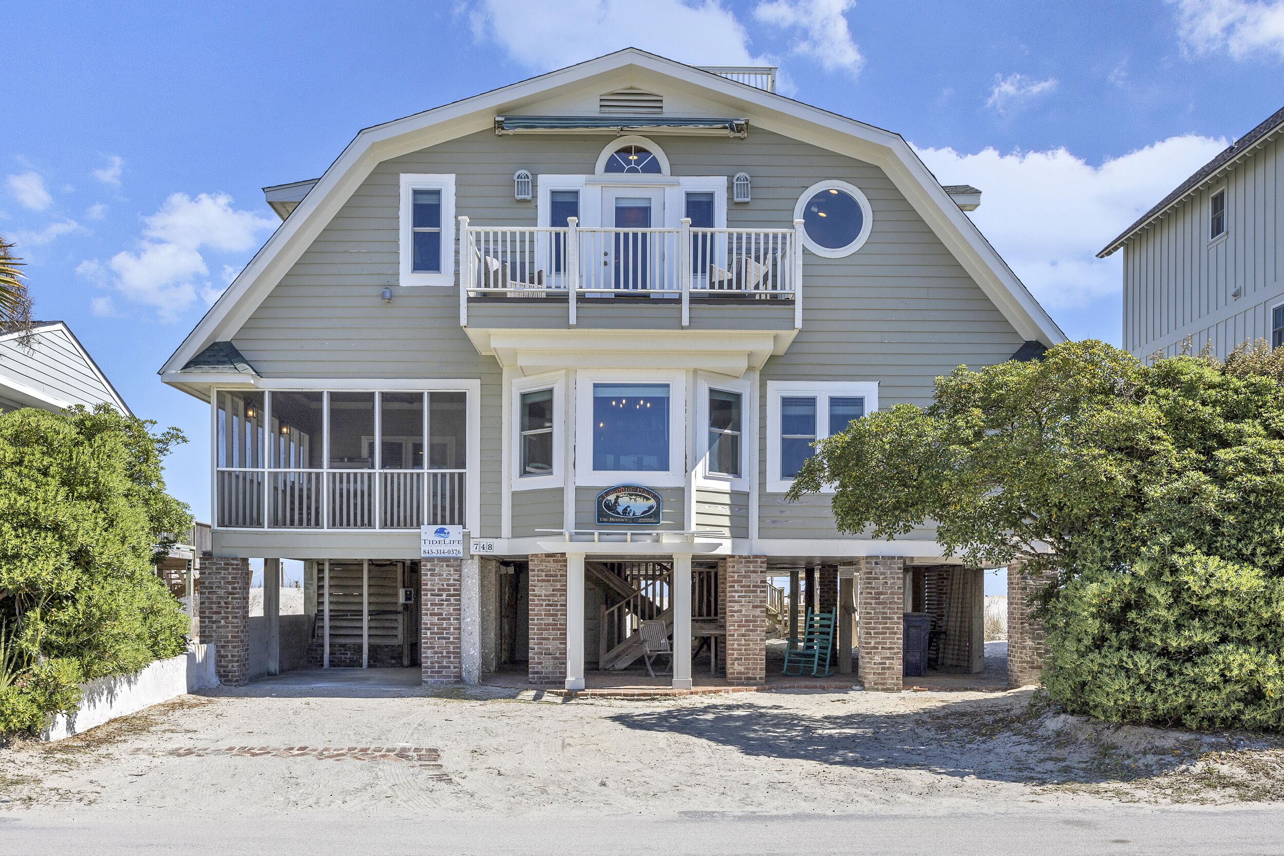 Laughing Place Oceanfront w/ Creek Dock (Sleeps 21) 7BR/4BA