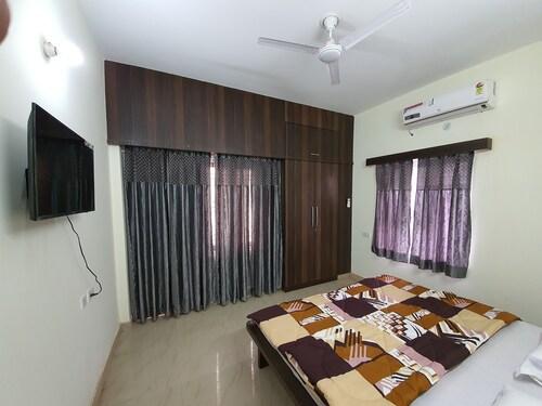 Comfort and cleanliness. Live pure n simple . Connected with high-speed B/band