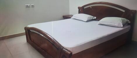 2 makuuhuonetta, Wi-Fi, vuodevaatteet