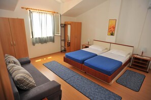 Apartment (One Bedroom Apartment) | 5 bedrooms, free WiFi, bed sheets - Villa Anni (Sutivan)