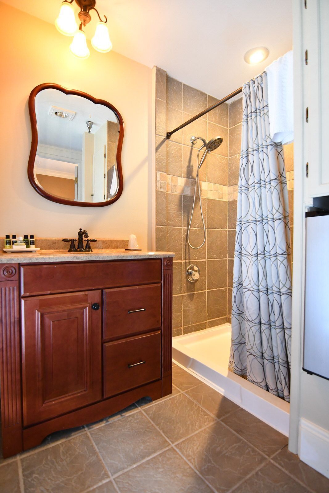 Bridal Room | Bathroom | Designer toiletries, hair dryer, towels, soap