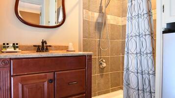 Bridal Room | Bathroom | Designer toiletries, hair dryer, towels, soap