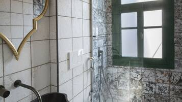 Classic Double or Twin Room | Bathroom | Bathtub, bathrobes, slippers, bidet