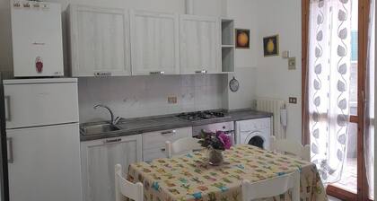 Cecina mare a 200 metros del mar, planta baja, entrada independiente, 3 camas