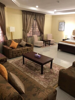 Superior Room | In-room safe, desk, free WiFi