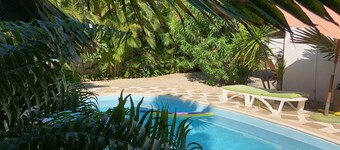 Cinnamon: Charming bungalow 5 mins walk from the beach and shops