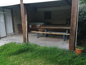 Outdoor dining - Homerez - Villa in Château-la-Vallière. (Château-la-Vallière)